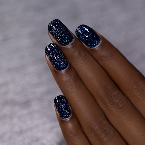 Inky midnight blue nails