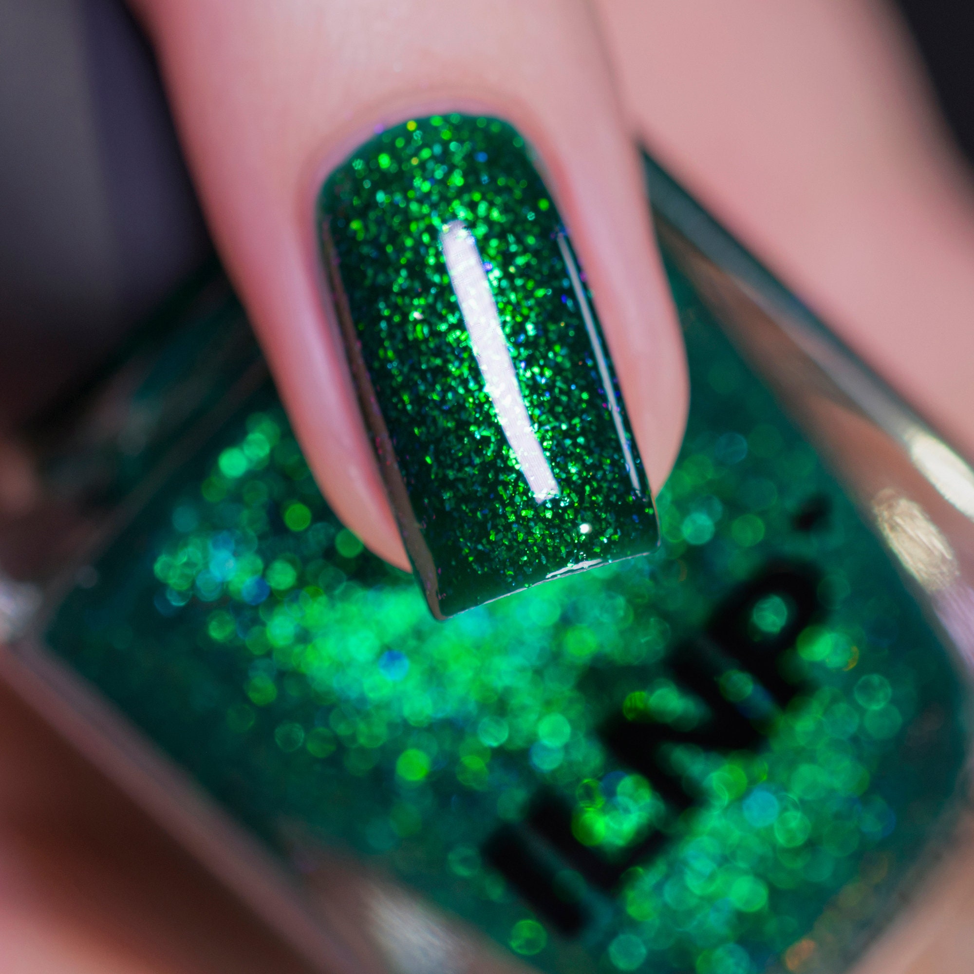 Glittered Green Nails That Bring Good Fortune