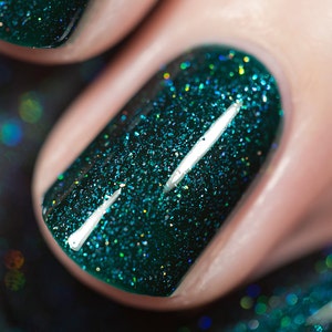 Fir Coat Sultry Emerald Green Holographic Nail Polish image 5