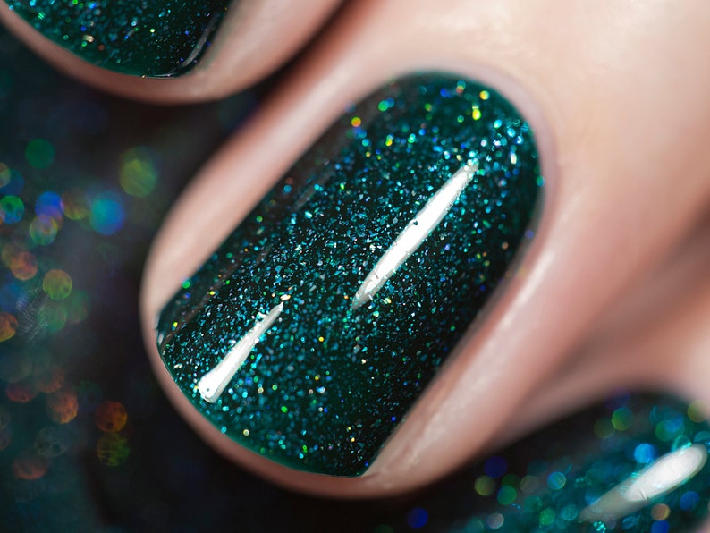 Fir Coat Sultry Emerald Green Holographic Nail Polish image 5