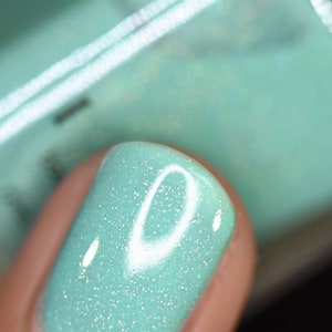 Riding Waves Vivid Mint Holographic Nail Polish image 7