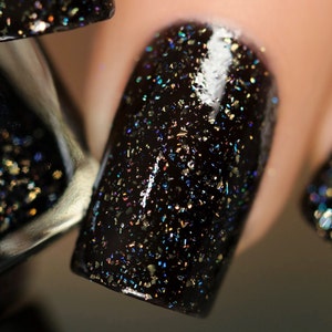 Silhouette - Rich Black Holographic Nail Polish