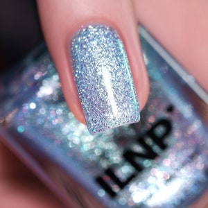 Elsa - Icy Light Blue Holographic Shimmer Nail Polish