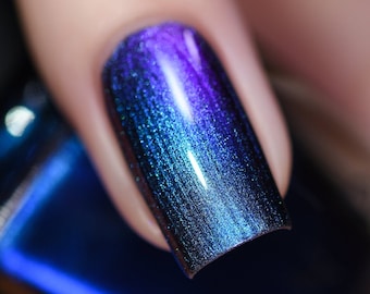 Shockwave - Vivid Blue to Purple Ultra Chrome Nail Polish