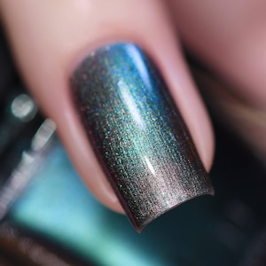 Stardust - Unique Silver to Teal Ultra Chrome Nail Polish