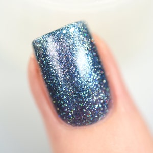 Arctic Lights Icy Blue Holographic Metallic Nail Polish image 4