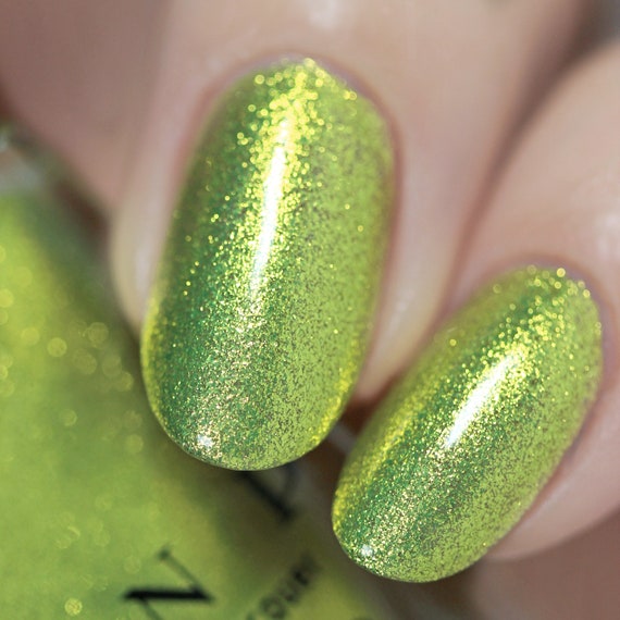 バラ売り1本1800円★ILNP ネイルポリッシュ ILNP ショート サーキット - 輝くイエローグリーンの超メタリック