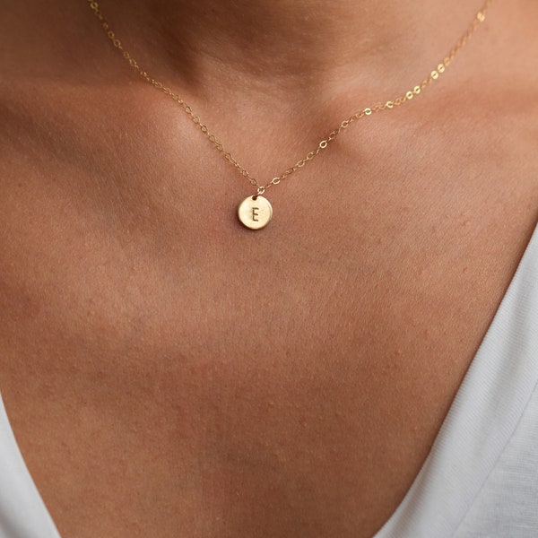 Simple initial necklace / Little circle disc coin / Modern trendy jewelry / Rock Elegance