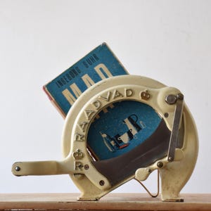 Vintage RAADVAD Denmark - Bread Slicer - Original Beige Cream & Gold Old Model 294 - Danish Scandinavian Kitchen Design and Decor 1950s