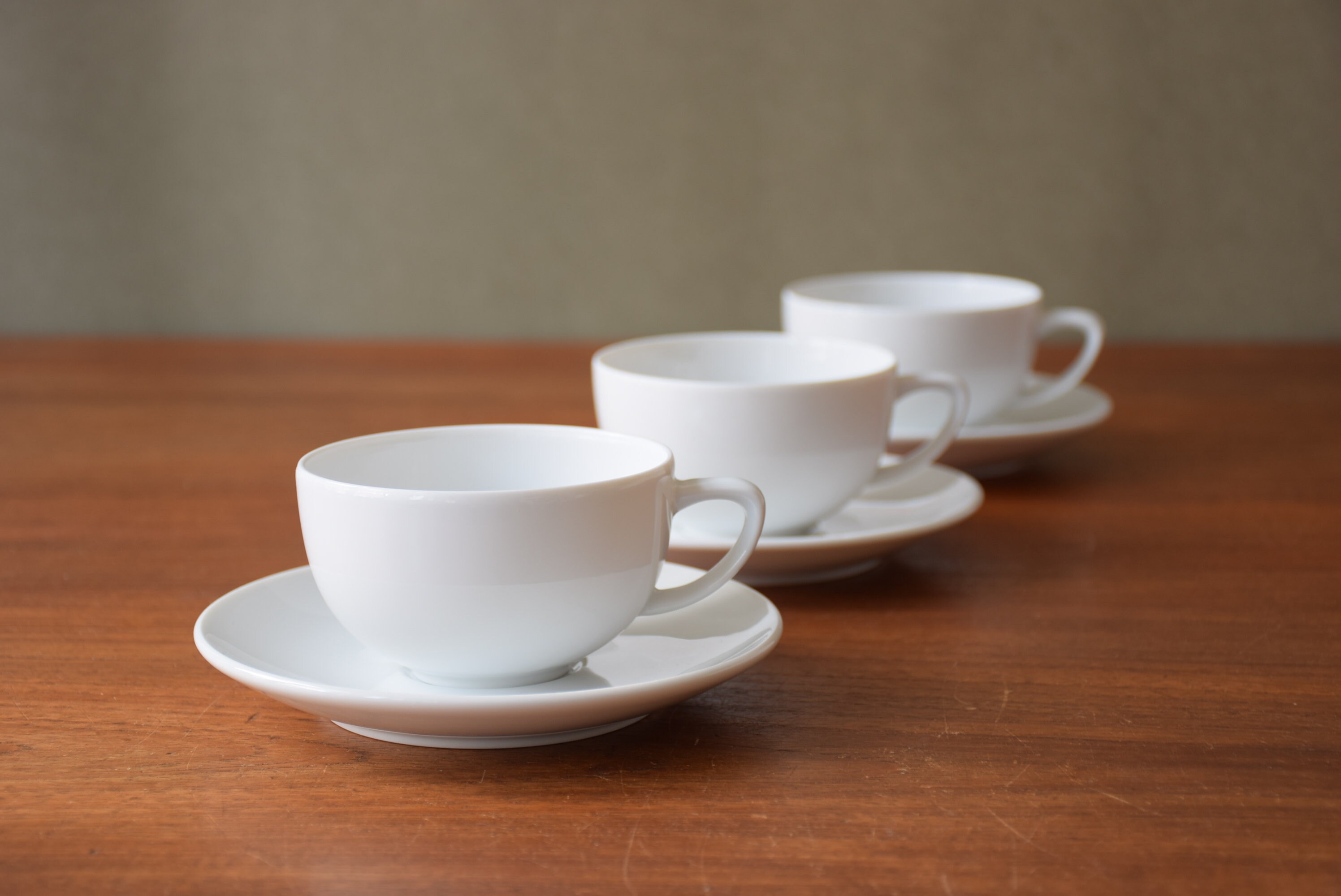 ROYAL COPENHAGEN・White Pot「プレート No.619」×2枚 Grethe Meyer