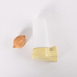 1960s Sigvard Bernadotte for IFÖ - Pale Yellow Bathroom Lamp / Wall Sconce 6080 - Glass & Ceramic - Scandinavian Mid-century Lighting