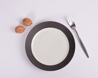 Jens H Quistgaard - Flamestone Smooth - Small Plate / Side Dish - Dansk Designs - Black White - Danish Mid-century Ceramic Tableware Design