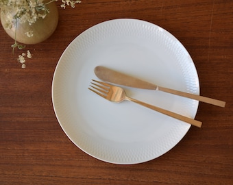 23cm / 9” Royal Copenhagen - HVEDEKORN / Wheat Grain - Dinner Plate - Thorkild Olsen - 14209 - 1960s - Danish Mid-century Tableware Design