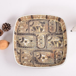 Nils Thorsson for Royal Copenhagen - Large Tray - Fish Motif - Brown Beige White - 719/2885 - Danish Mid-century Ceramic Home Decor