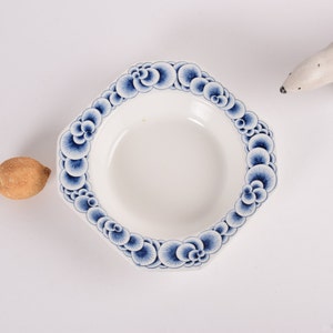 Cuenco/plato hondo grande &quot;Korall&quot; de Rörstand Suecia vintage - Octogonal - Decoración azul coral - Olle Alberius - Vajilla escandinava de mediados de siglo