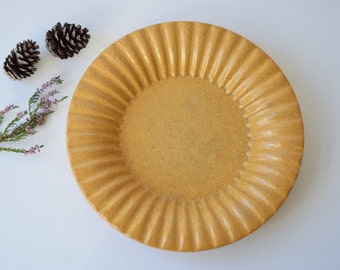 26,5 cm / 10.4" Michael Andersen MA&S Denmark - Big Platter - ochre - fifties - Danish mid century tableware