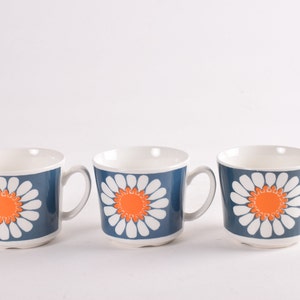 Set of 3! Figgjo Flint Norway - Turi design - DAISY Coffee Cup - Flower Decor - Scandinavian Mid-century Tableware Dinnerware Design 1960s