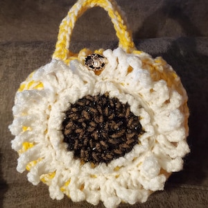 Monedero de flores de crochet, único en su tipo