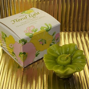 New Vintage Avon Scented Floral Light Candle Green Floral Medley