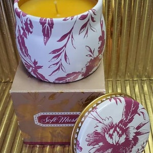 Vintage Avon Chateau Holiday Collection Soft Musk Fragrance Candle in Tin New in Box