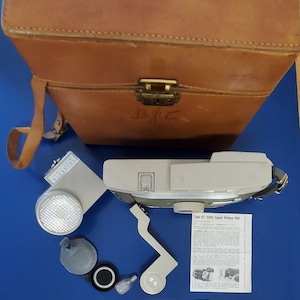 Vintage 1950s Polaroid Land Camera Model 800 and Case