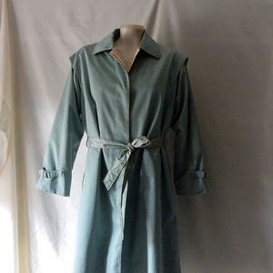 Sz 10 12 Trench Coat Raincoat w Wool Blend - Zip Out Lining - 70s Vintage Spy Trmnch - Sea Foam Green - Union Made USA