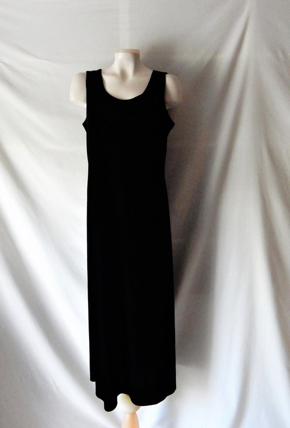 black maxi jumper dress