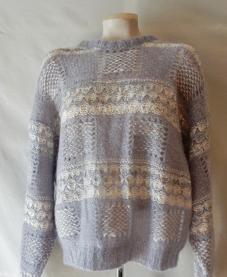 Sz L XL 1X Made England Mohair Pullover 70s Vintage Crew Neck Pastel Pale Lilac & White Oversize UK Britain Openwork Knit image 3