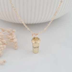 Koffieketting, sieraden koffieliefhebber, hanger koffiekopje, latte ketting, koffiesieraden, meisjescadeau, vergulde hanger koffiekopje