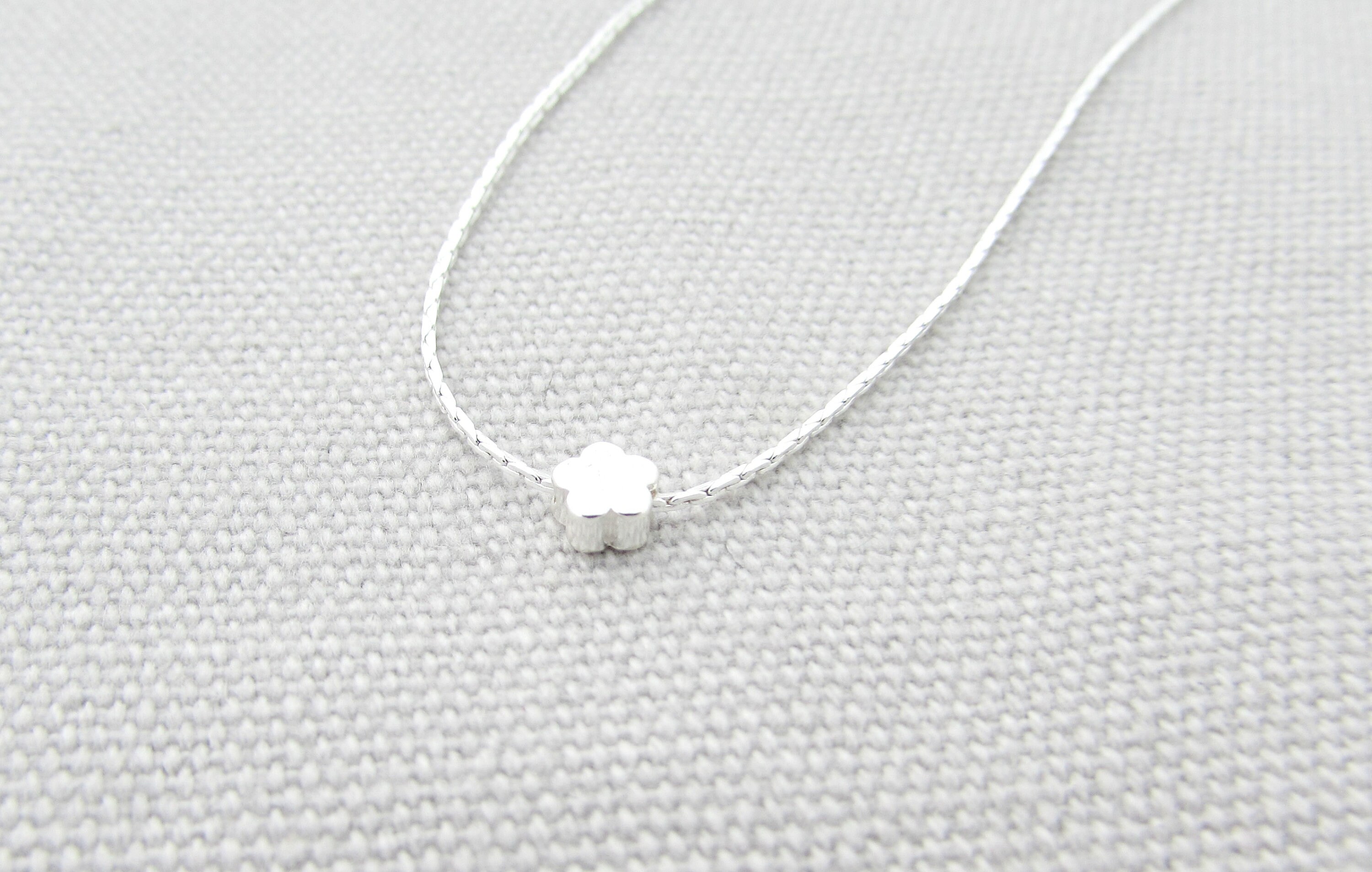 Silver Daisy Necklace Tiny Daisy Necklace Bridesmaid Gifts Etsy