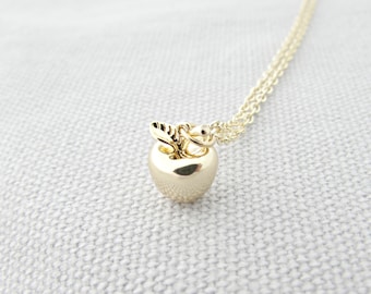 925 Sterling Silver Leaf and Fruit Charm High Polish Apple Pendant Necklace 925 Sterling Silver Leaf and Fruit Charm High Polish Apple Pendant Necklace