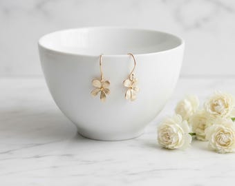 Dainty Gold Plated Flower Earrings and Necklace Set, Bridesmaid Jewellery, Floral Jewellery