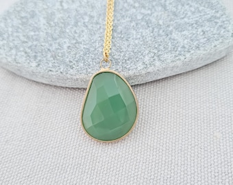 Green Agate Necklace, Agate Pendant, Gold Agate Necklace, Etsy UK, Agate Jewellery, Gifts for Women and Girlfriends, Green Gemstone