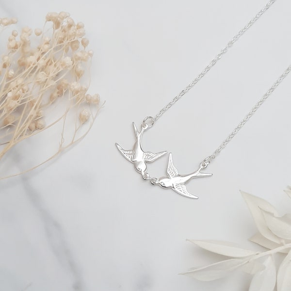 Kissing Bird Necklace, Swallow Necklace, Flying Bird Pendant, 2 Bird Necklace, Bird Jewellery, Bridesmaid Necklace, Bridesmaid Gifts