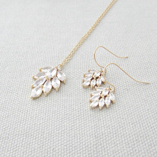 Leaf Necklace and Earring Set, CZ Feather Earrings, CZ Leaf Pendant, Feather Pendant, Bridesmaid Gifts, Leaf Jewellery, Bridal Jewellery Set