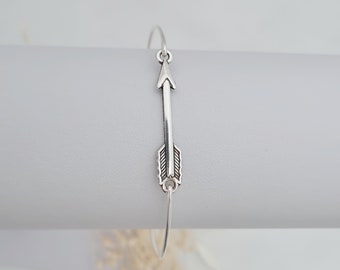 Minimalist Arrow Bracelet, Silver Plated Arrow Bangle, Arrow Jewellery, Wire Arrow Bracelet, Stacking Bracelet, Sideways Arrow, Girl Gifts