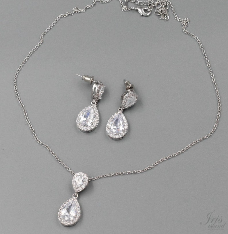 SET Necklace & Gauges Earrings SILVER Small Dangle Crystal Etsy