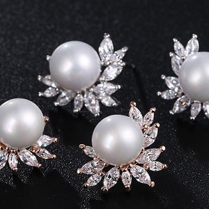 PAIR small GOLD Leaf Floral Pearl Prom Wedding Tunnels Gauges Plugs Earrings 8g 6g 4g 2g 0g 3.2mm 4mm 5mm 6mm 8mm image 2
