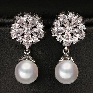 PAIR Small Round Flower Pearl Dangle Crystal Vintage Silver tunnels gauges plugs earrings 8g 6g 4g 2g 0g 00g 4mm 5mm 6mm 8mm 10mm