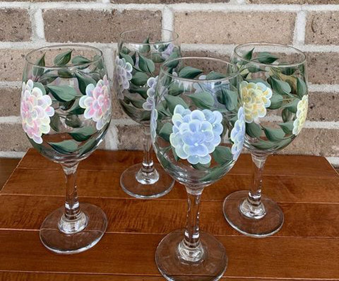 Hand Painted Hydrangea Wine Glass, Floral Wine Glass, Mother's Day Gift