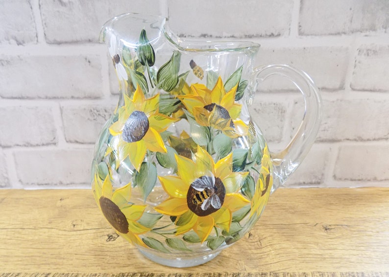Hand Painted Sunflower and Honey Bee Glass Pitcher, Sun Tea Pitcher, Birthday Gift for Mom, for Wife, Beekeeper Gift, Sunflower Gift