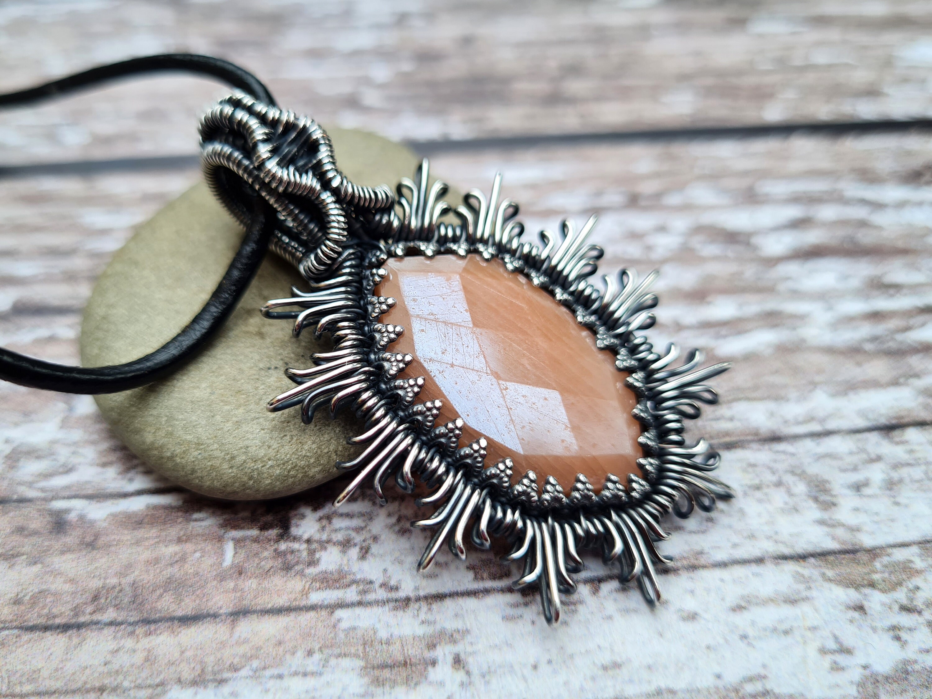 ネックレス・ペンダント [MONDAY EDITION] moonlit heartstrings wire necklace il_fullxfull.3366277404_ay0c.jpg