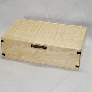 Figured maple wood jewelry box, Anniversary gift, Wooden jewelry box, jewelry organizer