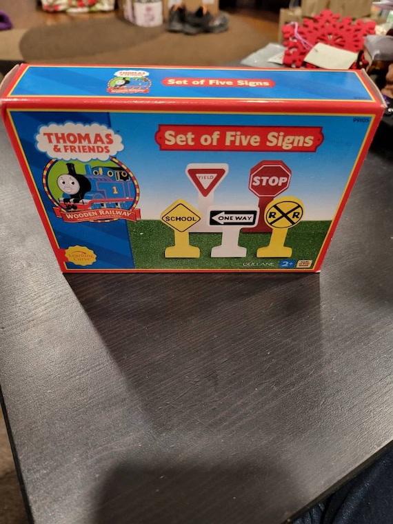 Learning Curve Thomas and Friends Wooden Railway Set of Five Signs