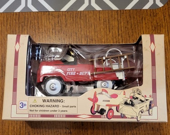 Golden Wheel Diecast Red City Fire Dept Firetruck 1:10 Scale Pedal Car