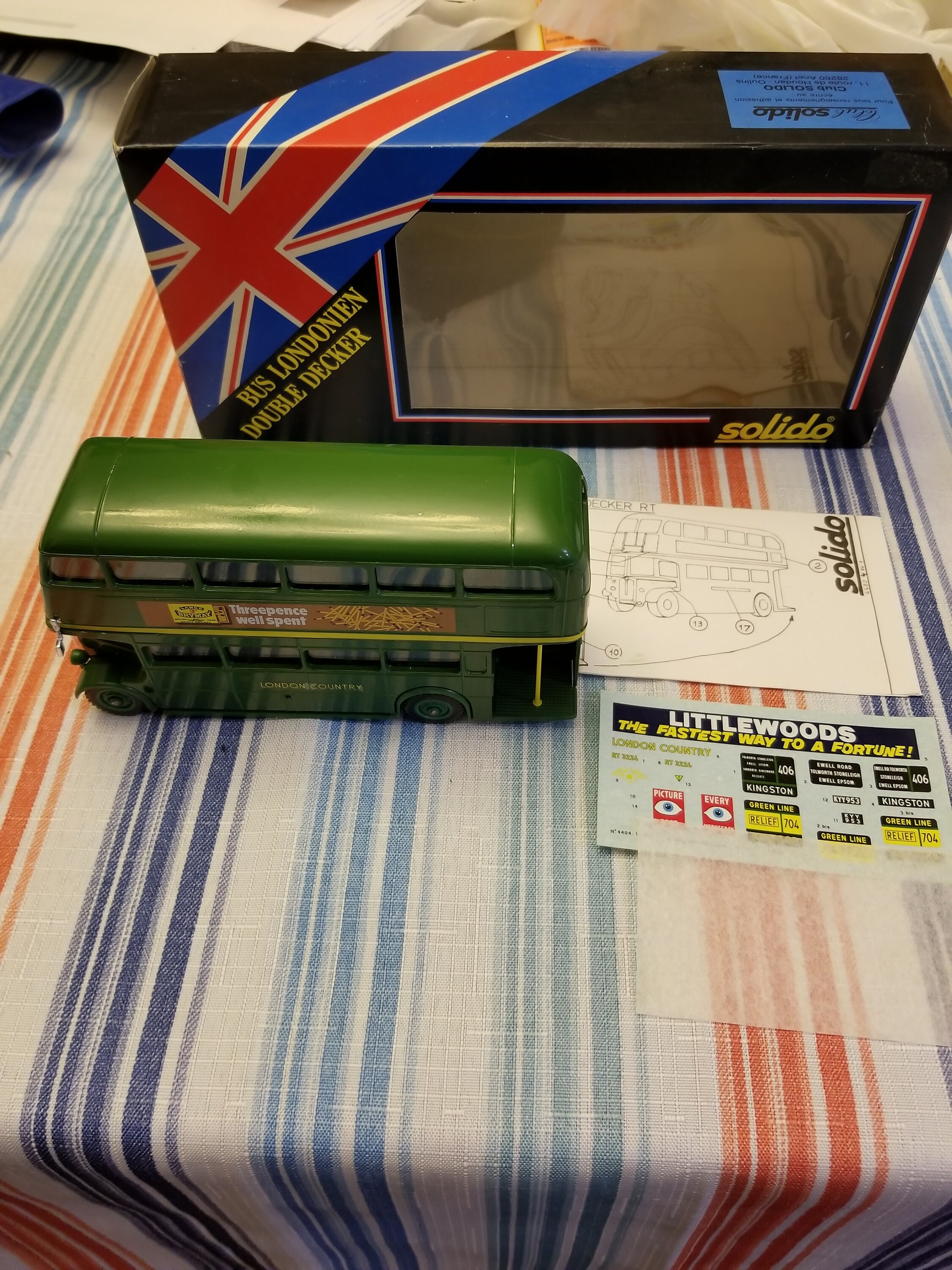 Bus londonien double decker Southern Vectis en boite