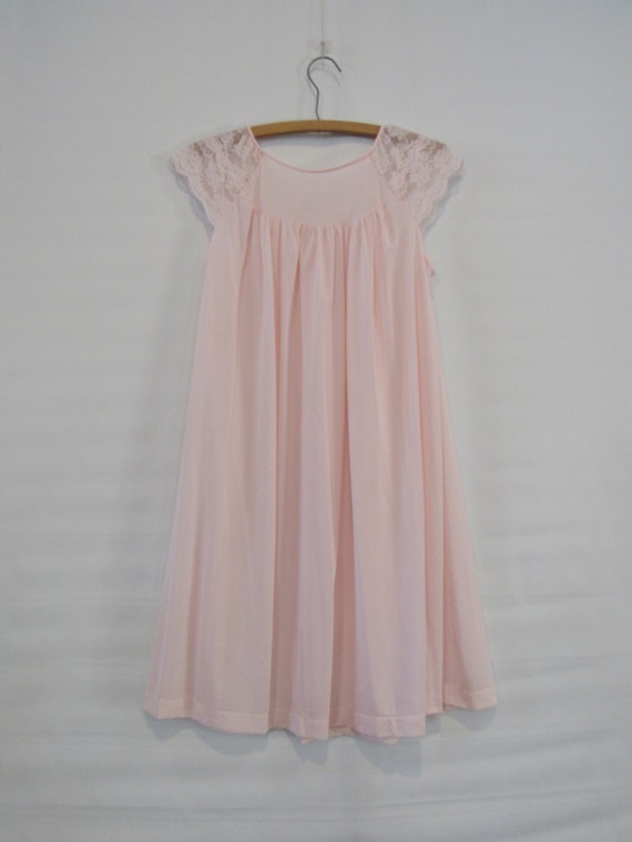 Short Pink Nylon Nightgown Small - Loose w/ ample… - image 4