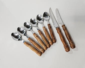 1970er Jahre Besteckset mit Holzgriff, 8-teiliges Besteck aus Edelstahl Taiwan, rustikales Bauernbesteck
