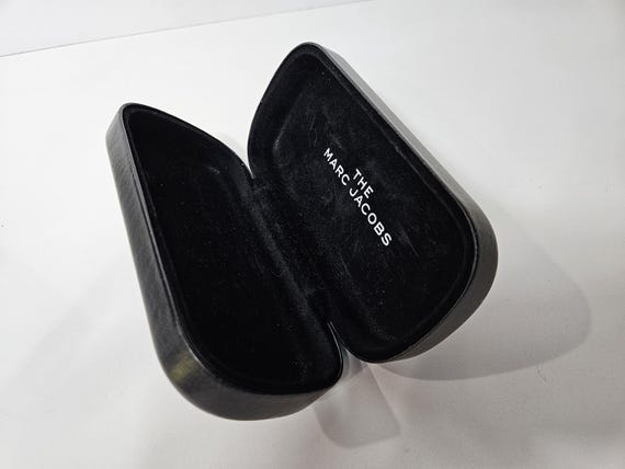 Marc Jacobs Black Hard Eyeglass Case – Designer Glasses Case 