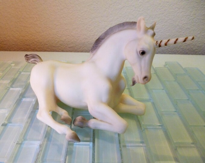 Vintage Breyer Horse Unicorn Foal Model Lying Down Statue Etsy